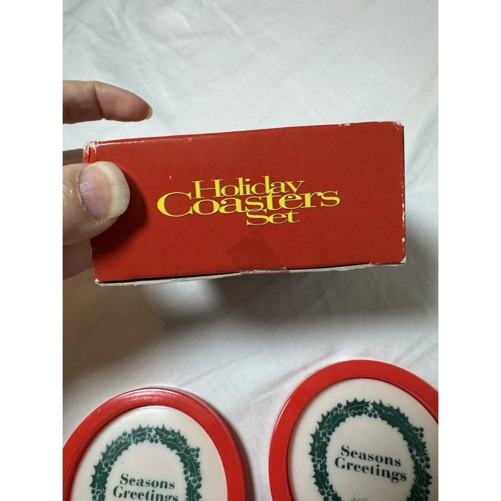 Vintage Christmas Coasters Plastic Seasons Greetings Set Of 4 Red Green White